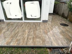 Steinterrasse in Holz Optik2